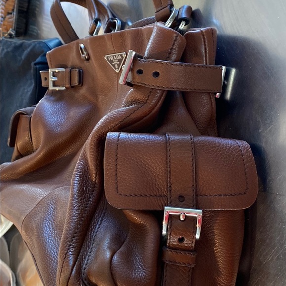 Brown leather authentic Prada satchel - Picture 2 of 6